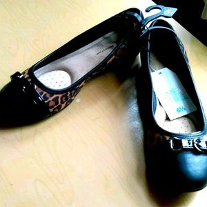 Black Leopard flats. NWT